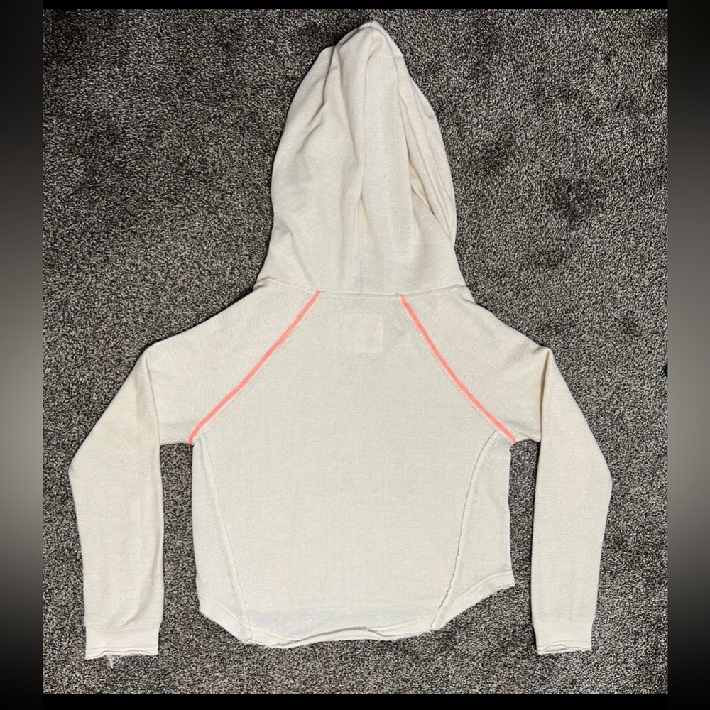 We the Free cowl neck Sweatshirt - Picture 4 of 4